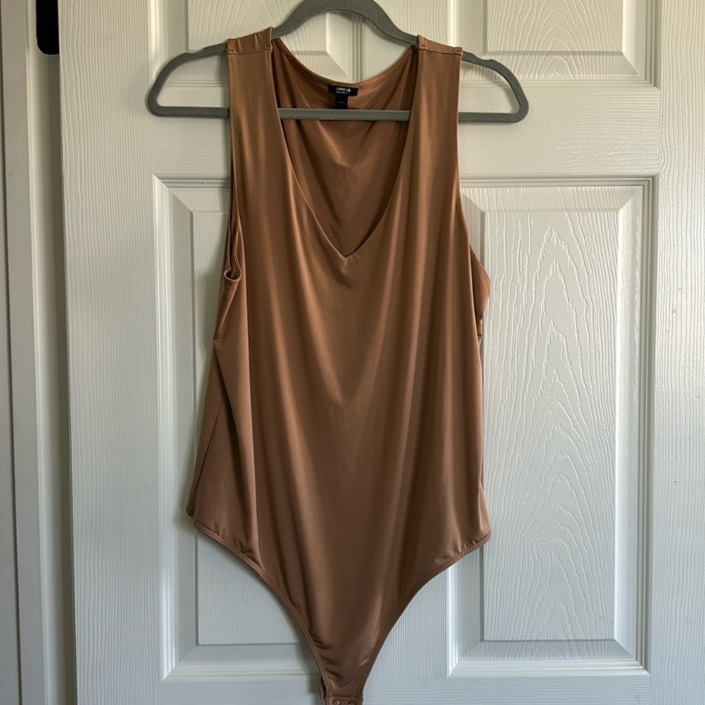 Sleeveless Body Contour Bodysuit